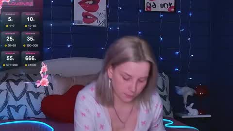 oh_my_julia online show from 05/19/26, 02:18