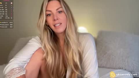 Snapshot of oh_ok_cassidy chatting on 11/25/25, 09:04 cassidy online show from 11/25/25, 09:04