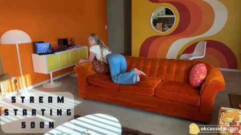 Snapshot of oh_ok_cassidy chatting on 12/18/25, 07:03 cassidy online show from 12/18/25, 07:03