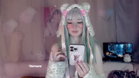 Snapshot of oh_pichuu chatting on 01/14/25, 07:32 Milly online show from 01/14/25, 07:32