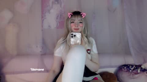 Snapshot of oh_pichuu chatting on 01/27/25, 12:16 Milly online show from 01/27/25, 12:16