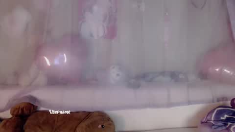 Snapshot of oh_pichuu chatting on 03/05/25, 06:12 Milly online show from 03/05/25, 06:12