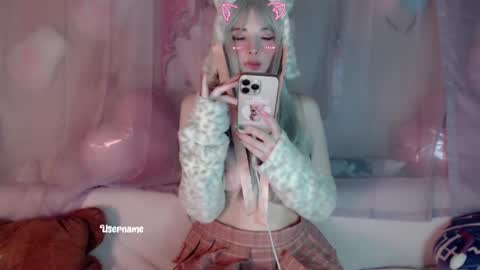 Snapshot of oh_pichuu chatting on 03/11/25, 11:15 Milly online show from 03/11/25, 11:15