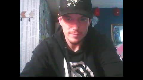 Snapshot of oh_you_know69 chatting on 01/13/25, 07:10 who dares  toss me some  tips lets have fun online show from 01/13/25, 07:10