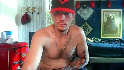 Snapshot of oh_you_know69 chatting on 09/22/25, 09:17 who dares  toss me some  tips lets have fun online show from 09/22/25, 09:17