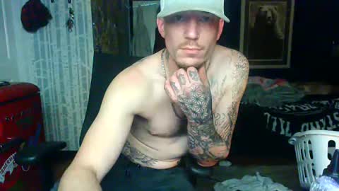 Snapshot of oh_you_know69 chatting on 11/19/25, 05:51 who dares toss me some tips lets have fun online show from 11/19/25, 05:51