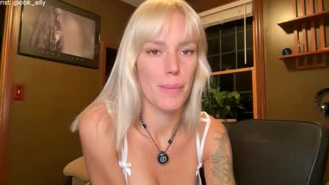 Kelly online show from 10/23/25, 01:05