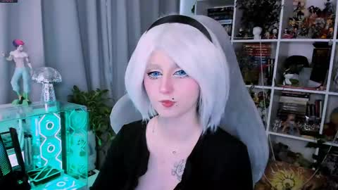Snapshot of ohclementinee chatting on 05/28/26, 08:33 Clementine Clem online show from 05/28/26, 08:33