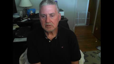 Snapshot of ohfukitsbob chatting on 10/09/25, 08:29 ohfukitsbob online show from 10/09/25, 08:29