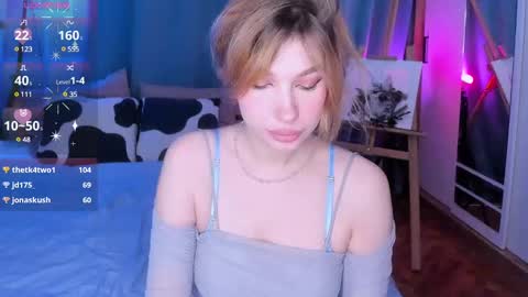 Snapshot of ohmymiami_ chatting on 12/19/24, 08:13 Light  online show from 12/19/24, 08:13