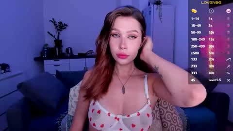 Snapshot of ohmymiami_ chatting on 09/13/25, 05:02 Light  online show from 09/13/25, 05:02
