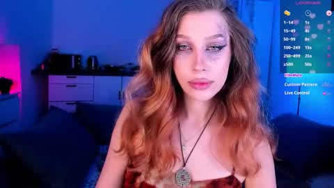 Snapshot of ohmymiami_ chatting on 10/24/25, 07:21 Light  online show from 10/24/25, 07:21