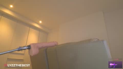 Snapshot of ohmysweetkitty chatting on 07/05/26, 10:50 Lyz online show from 07/05/26, 10:50