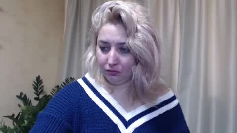 Snapshot of ohsweetiren chatting on 02/11/25, 07:23 Iren online show from 02/11/25, 07:23