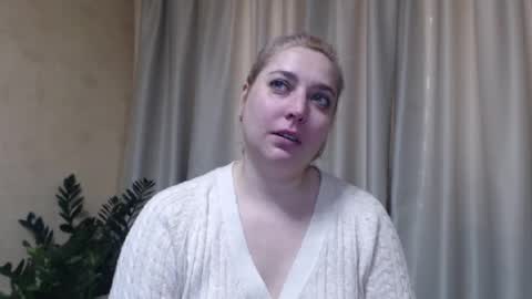 Snapshot of ohsweetiren chatting on 02/12/25, 07:13 Iren online show from 02/12/25, 07:13