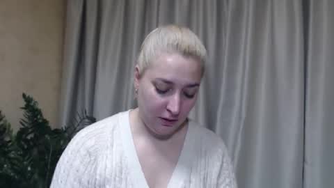 Snapshot of ohsweetiren chatting on 10/31/25, 07:09 Iren online show from 10/31/25, 07:09