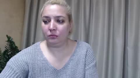 Snapshot of ohsweetiren chatting on 11/06/25, 07:42 Iren online show from 11/06/25, 07:42