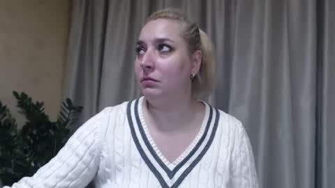 Snapshot of ohsweetiren chatting on 11/23/25, 06:46 Iren online show from 11/23/25, 06:46