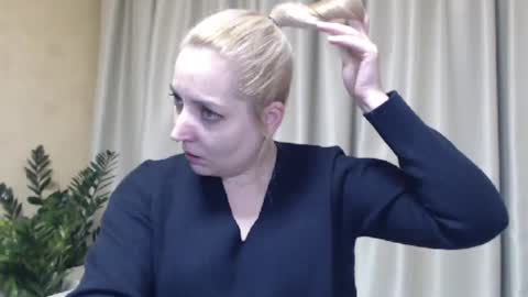 Mari online show from 01/22/25, 06:31