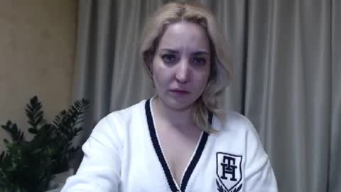 Mari online show from 02/13/25, 06:16