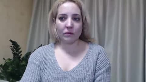 Mari online show from 02/28/25, 01:47