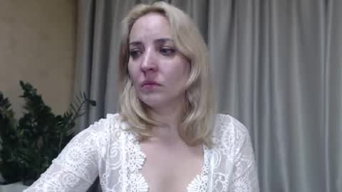 Mari online show from 10/08/25, 03:53