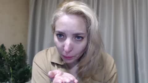 Mari online show from 04/12/26, 11:37