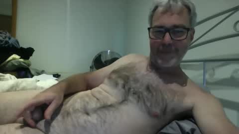 oiledcouple1 online show from 11/04/25, 10:03