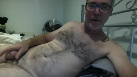 oiledcouple1 online show from 11/10/25, 09:52