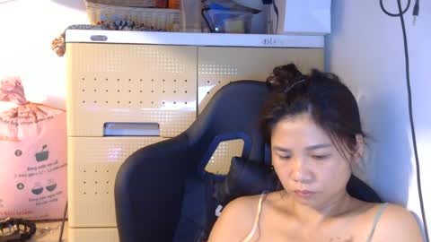 Snapshot of oinjer09 chatting on 06/25/26, 04:56 oinjer09 online show from 06/25/26, 04:56