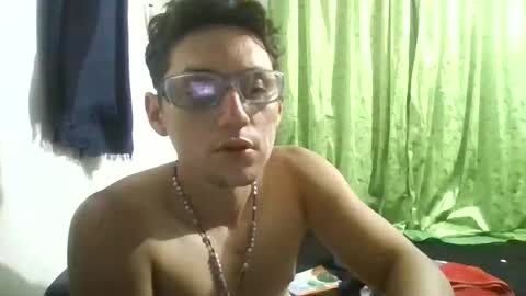 Snapshot of okamisan34 chatting on 10/17/25, 07:55 Gambitox15 online show from 10/17/25, 07:55