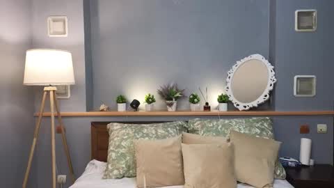 Ami online show from 09/18/25, 01:24