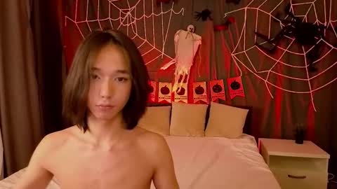 Ami online show from 10/29/25, 01:57