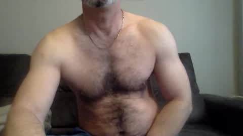 Snapshot of oktobus74 chatting on 04/11/26, 06:29 oktobus74 online show from 04/11/26, 06:29