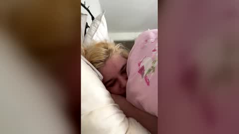 Snapshot of ola24567 chatting on 03/27/26, 10:15 ola24567 online show from 03/27/26, 10:15