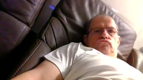 Snapshot of olbert167 chatting on 12/14/24, 06:30 olbert167 online show from 12/14/24, 06:30