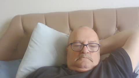 Snapshot of old_fkr chatting on 12/09/24, 10:22 old_fkr online show from 12/09/24, 10:22