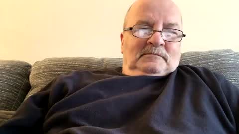 Snapshot of old_fkr chatting on 12/10/24, 10:28 old_fkr online show from 12/10/24, 10:28