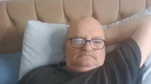 Snapshot of old_fkr chatting on 12/11/24, 09:52 old_fkr online show from 12/11/24, 09:52