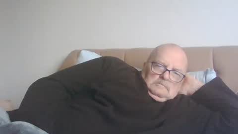 Snapshot of old_fkr chatting on 12/11/24, 12:55 old_fkr online show from 12/11/24, 12:55