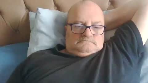 Snapshot of old_fkr chatting on 12/12/24, 10:02 old_fkr online show from 12/12/24, 10:02