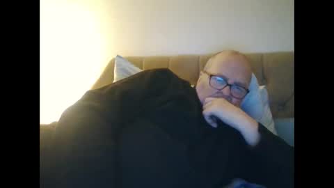 Snapshot of old_fkr chatting on 12/14/24, 07:25 old_fkr online show from 12/14/24, 07:25