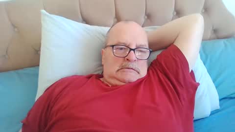 Snapshot of old_fkr chatting on 12/19/24, 10:34 old_fkr online show from 12/19/24, 10:34