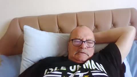 Snapshot of old_fkr chatting on 12/22/24, 09:33 old_fkr online show from 12/22/24, 09:33