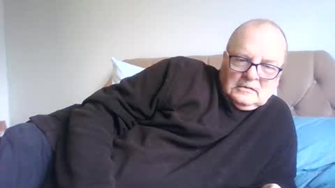 Snapshot of old_fkr chatting on 12/29/24, 10:56 old_fkr online show from 12/29/24, 10:56