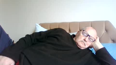 Snapshot of old_fkr chatting on 12/30/24, 01:58 old_fkr online show from 12/30/24, 01:58