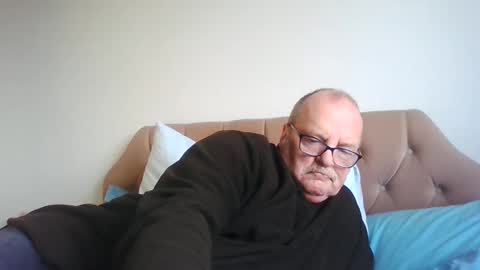 Snapshot of old_fkr chatting on 01/06/25, 12:57 old_fkr online show from 01/06/25, 12:57