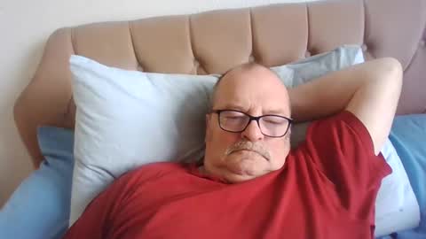 Snapshot of old_fkr chatting on 01/07/25, 10:54 old_fkr online show from 01/07/25, 10:54