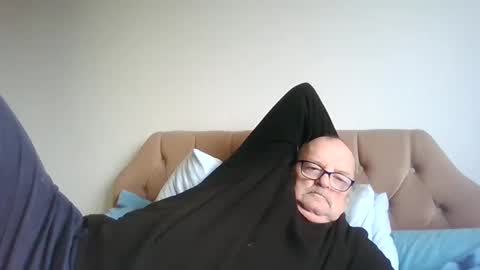 Snapshot of old_fkr chatting on 01/08/25, 01:41 old_fkr online show from 01/08/25, 01:41