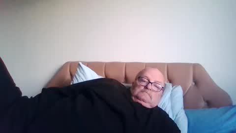 Snapshot of old_fkr chatting on 01/16/25, 04:18 old_fkr online show from 01/16/25, 04:18